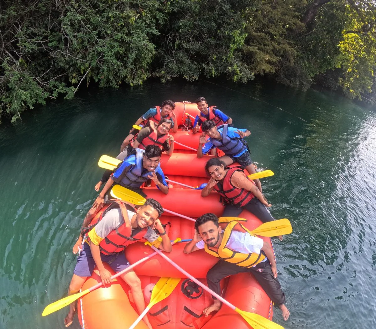 Travellers river rafting in Dandeli